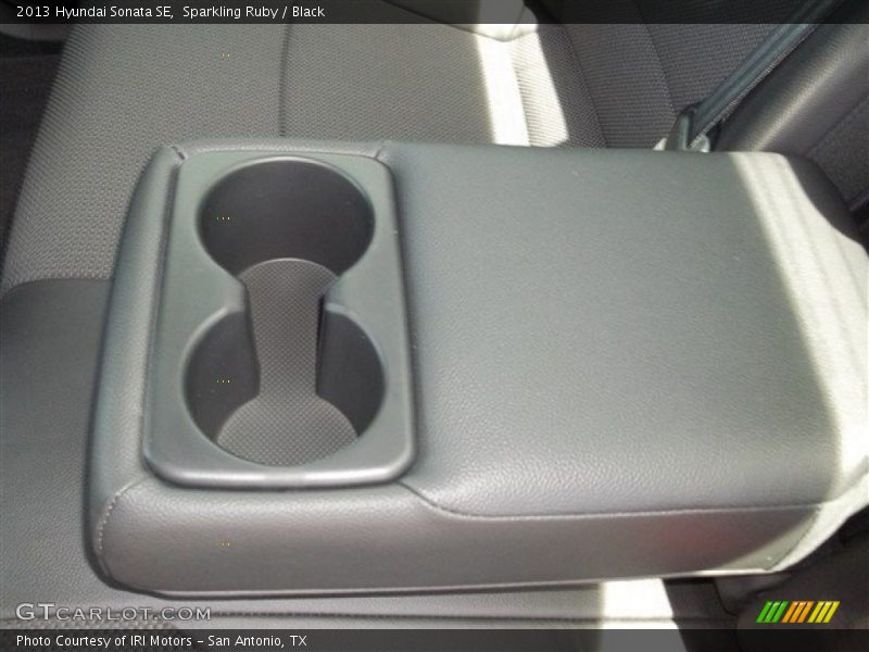 Sparkling Ruby / Black 2013 Hyundai Sonata SE