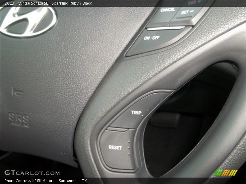 Sparkling Ruby / Black 2013 Hyundai Sonata SE