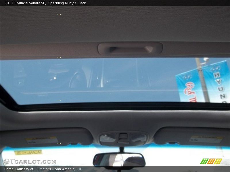 Sparkling Ruby / Black 2013 Hyundai Sonata SE
