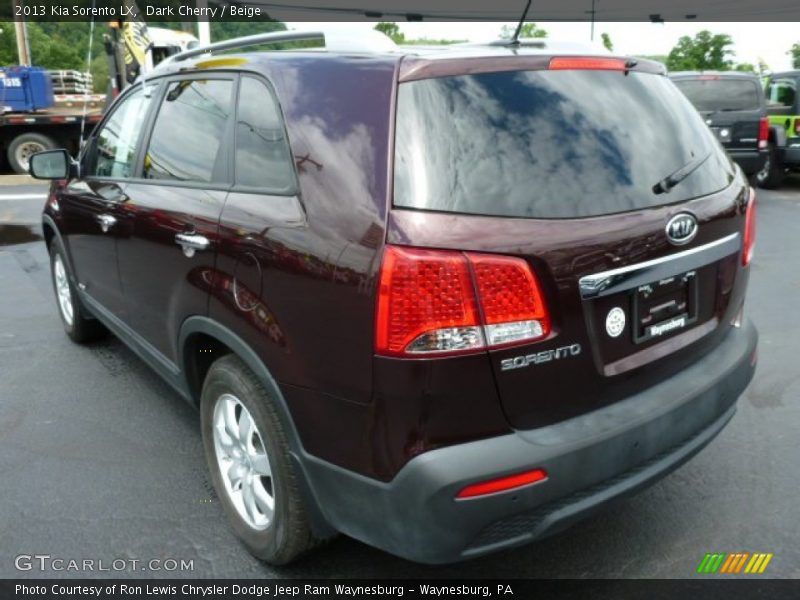 Dark Cherry / Beige 2013 Kia Sorento LX