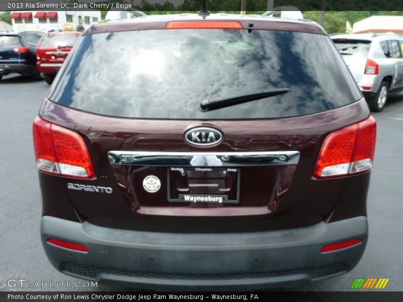 Dark Cherry / Beige 2013 Kia Sorento LX