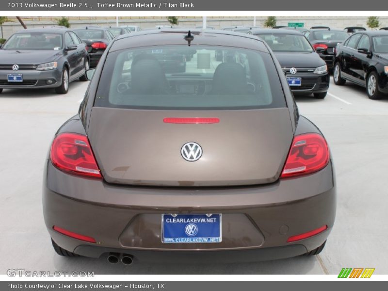 Toffee Brown Metallic / Titan Black 2013 Volkswagen Beetle 2.5L