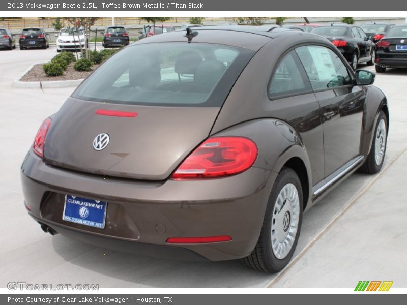 Toffee Brown Metallic / Titan Black 2013 Volkswagen Beetle 2.5L