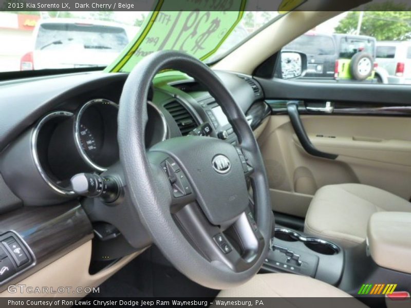 Dark Cherry / Beige 2013 Kia Sorento LX