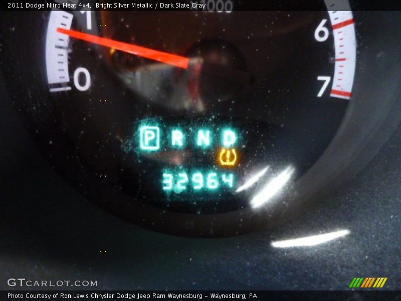 Bright Silver Metallic / Dark Slate Gray 2011 Dodge Nitro Heat 4x4