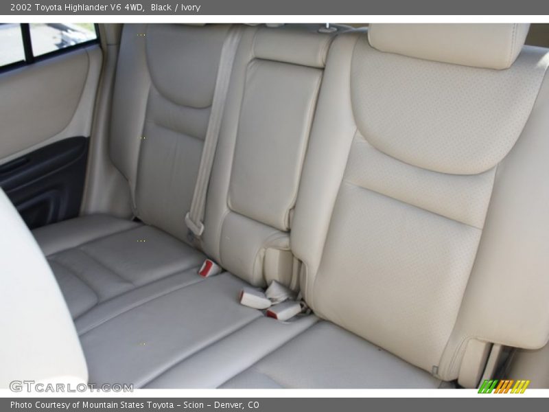 Black / Ivory 2002 Toyota Highlander V6 4WD
