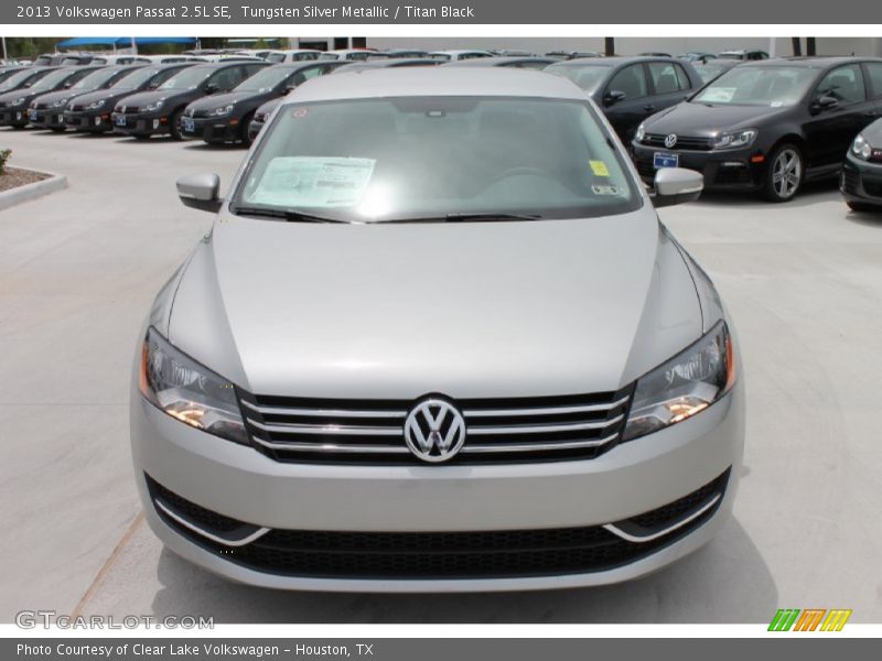 Tungsten Silver Metallic / Titan Black 2013 Volkswagen Passat 2.5L SE