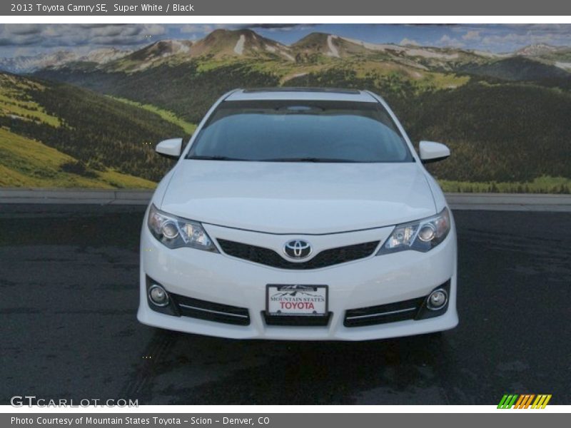 Super White / Black 2013 Toyota Camry SE