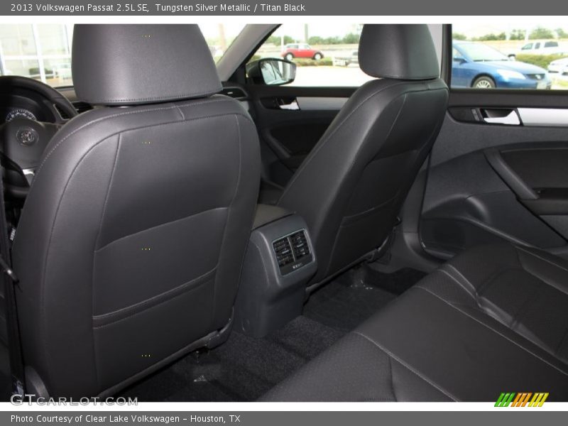 Tungsten Silver Metallic / Titan Black 2013 Volkswagen Passat 2.5L SE