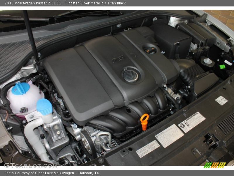Tungsten Silver Metallic / Titan Black 2013 Volkswagen Passat 2.5L SE