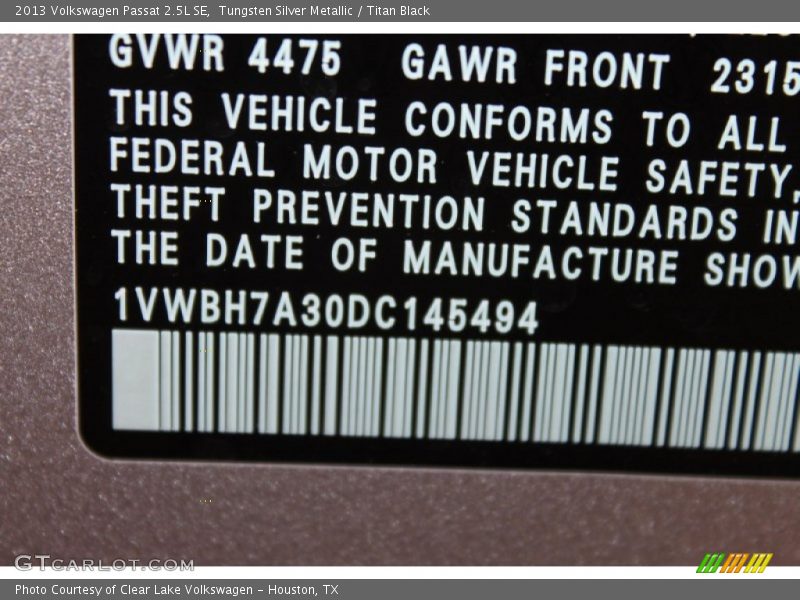 Tungsten Silver Metallic / Titan Black 2013 Volkswagen Passat 2.5L SE