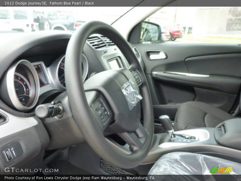 Fathom Blue Pearl / Black 2013 Dodge Journey SE