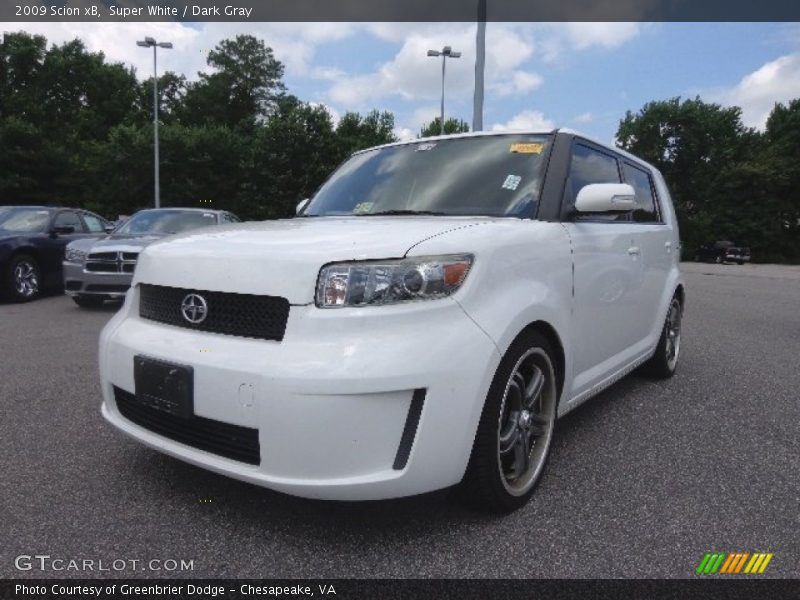 Super White / Dark Gray 2009 Scion xB