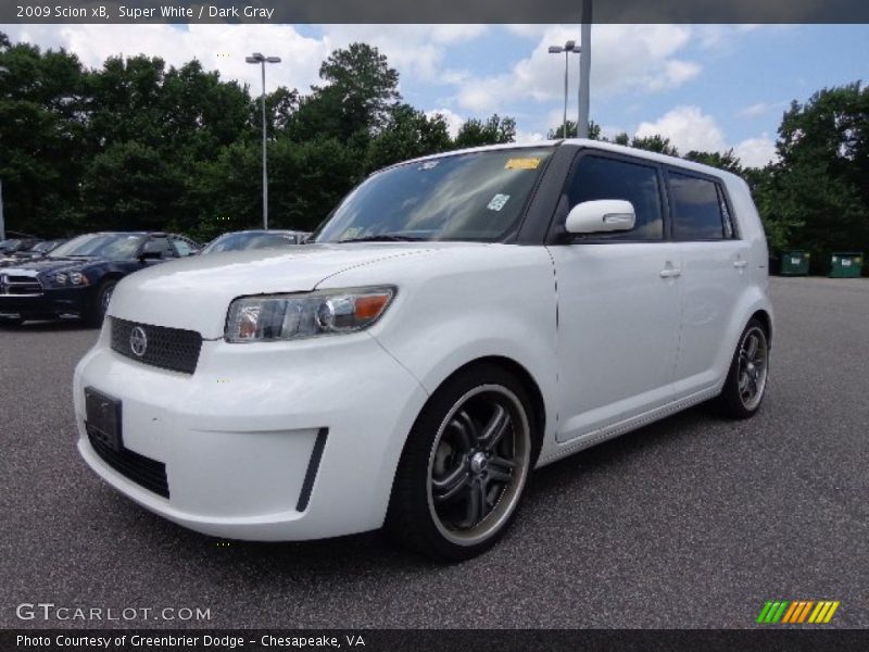 Super White / Dark Gray 2009 Scion xB