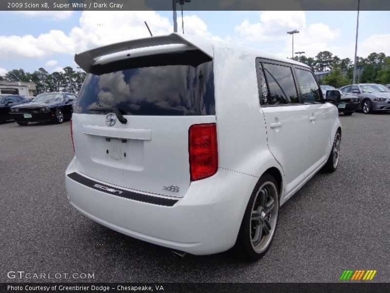 Super White / Dark Gray 2009 Scion xB