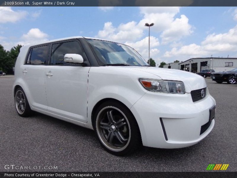 Super White / Dark Gray 2009 Scion xB
