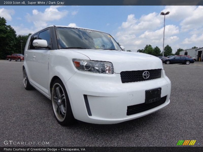 Super White / Dark Gray 2009 Scion xB
