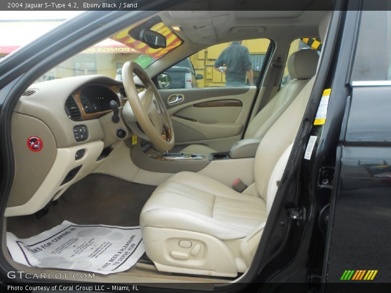 Ebony Black / Sand 2004 Jaguar S-Type 4.2