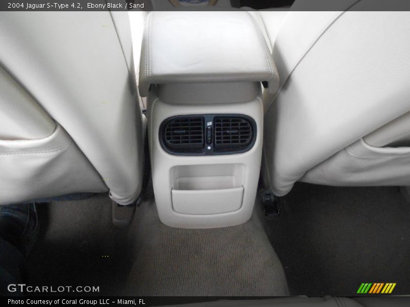 Ebony Black / Sand 2004 Jaguar S-Type 4.2