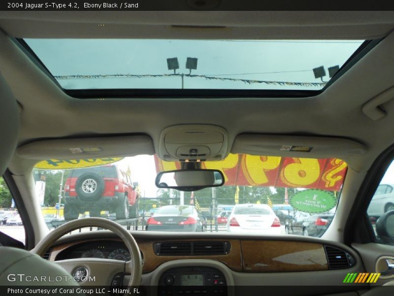 Ebony Black / Sand 2004 Jaguar S-Type 4.2