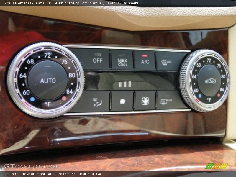 Controls of 2008 C 300 4Matic Luxury
