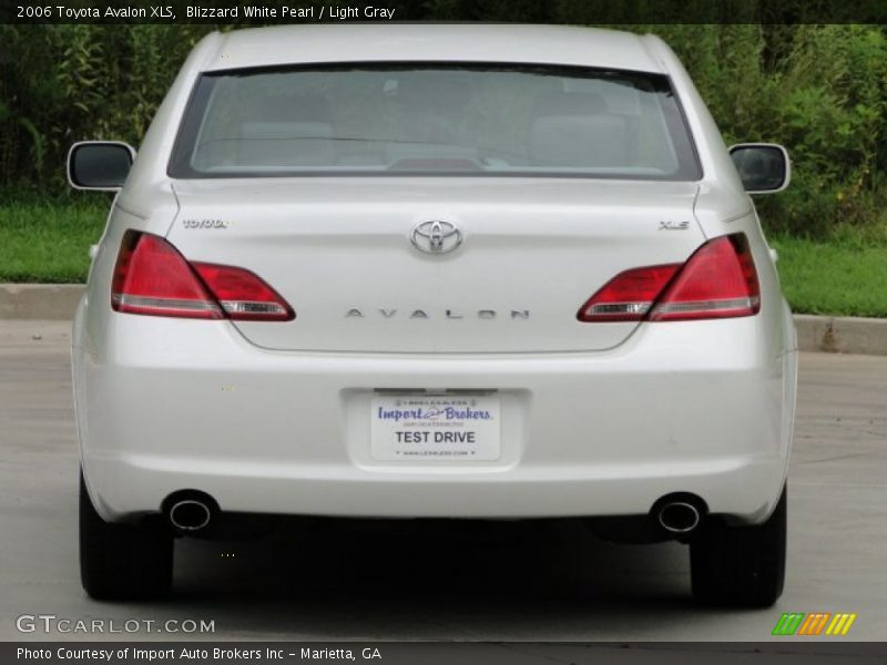 Blizzard White Pearl / Light Gray 2006 Toyota Avalon XLS