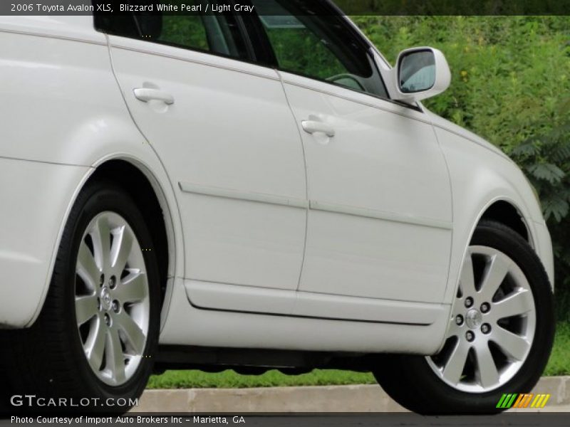 Blizzard White Pearl / Light Gray 2006 Toyota Avalon XLS