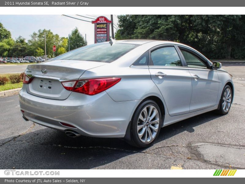 Radiant Silver / Gray 2011 Hyundai Sonata SE