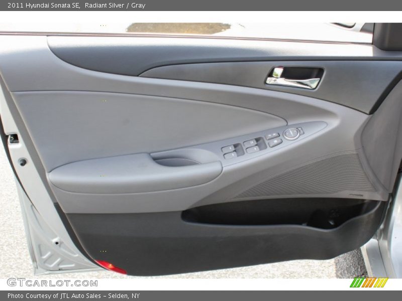Radiant Silver / Gray 2011 Hyundai Sonata SE