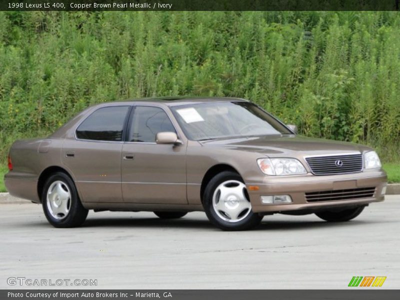Front 3/4 View of 1998 LS 400
