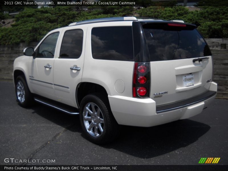 White Diamond Tricoat / Cocoa/Light Cashmere 2013 GMC Yukon Denali AWD