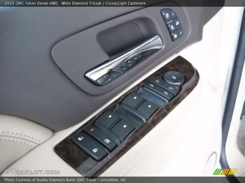 White Diamond Tricoat / Cocoa/Light Cashmere 2013 GMC Yukon Denali AWD