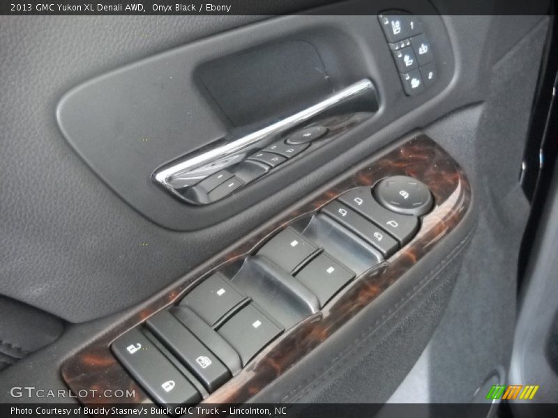 Onyx Black / Ebony 2013 GMC Yukon XL Denali AWD