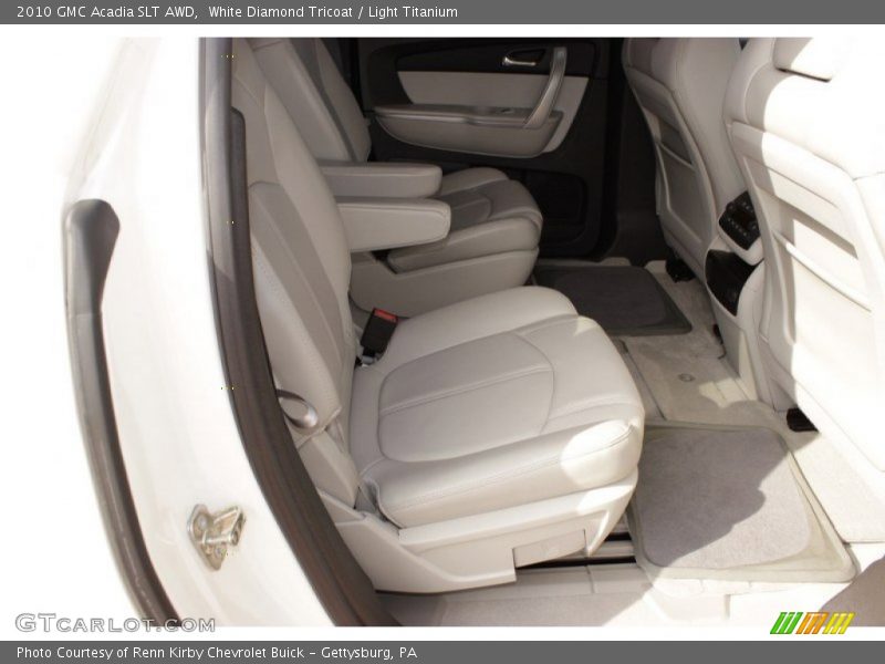 White Diamond Tricoat / Light Titanium 2010 GMC Acadia SLT AWD