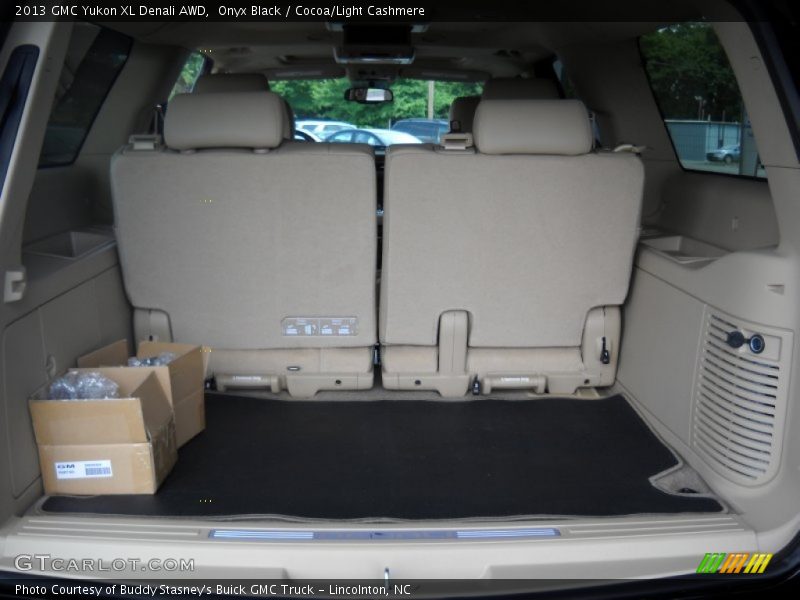 Onyx Black / Cocoa/Light Cashmere 2013 GMC Yukon XL Denali AWD