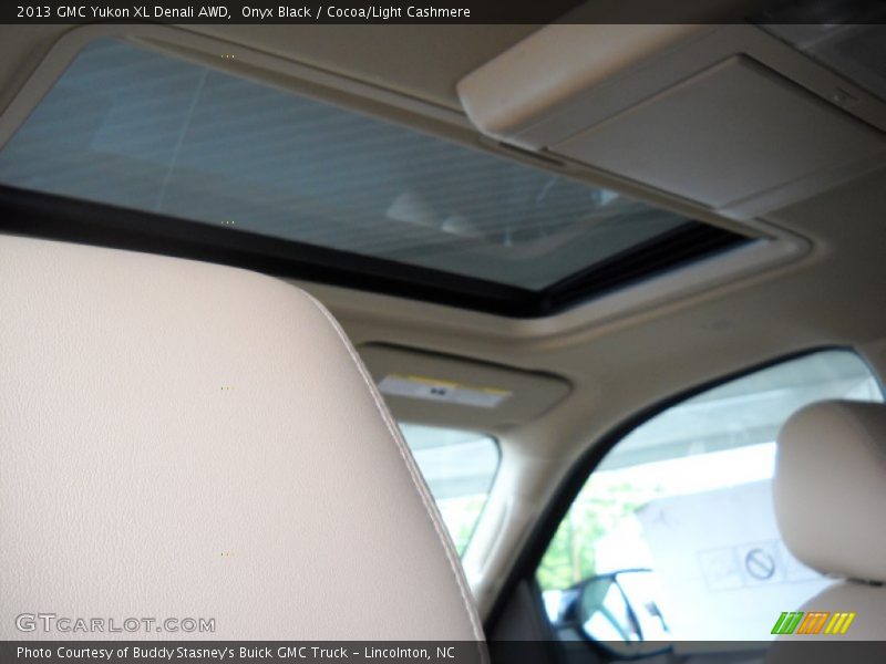 Onyx Black / Cocoa/Light Cashmere 2013 GMC Yukon XL Denali AWD