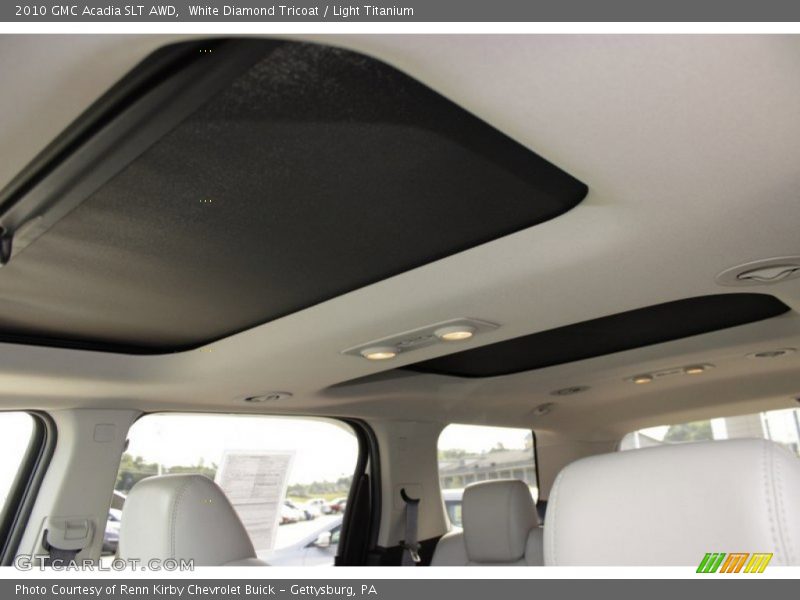 White Diamond Tricoat / Light Titanium 2010 GMC Acadia SLT AWD