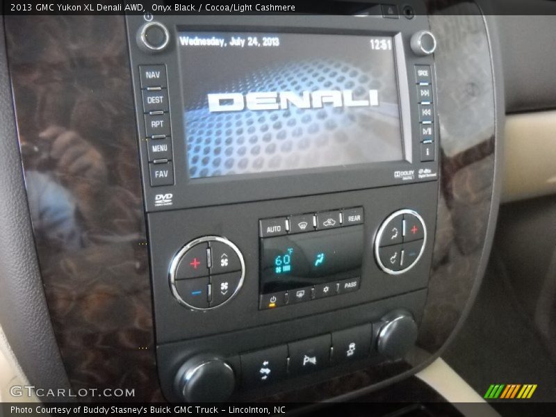 Onyx Black / Cocoa/Light Cashmere 2013 GMC Yukon XL Denali AWD