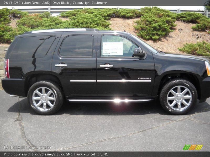 Onyx Black / Cocoa/Light Cashmere 2013 GMC Yukon Denali AWD