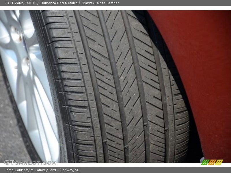 Flamenco Red Metallic / Umbra/Calcite Leather 2011 Volvo S40 T5