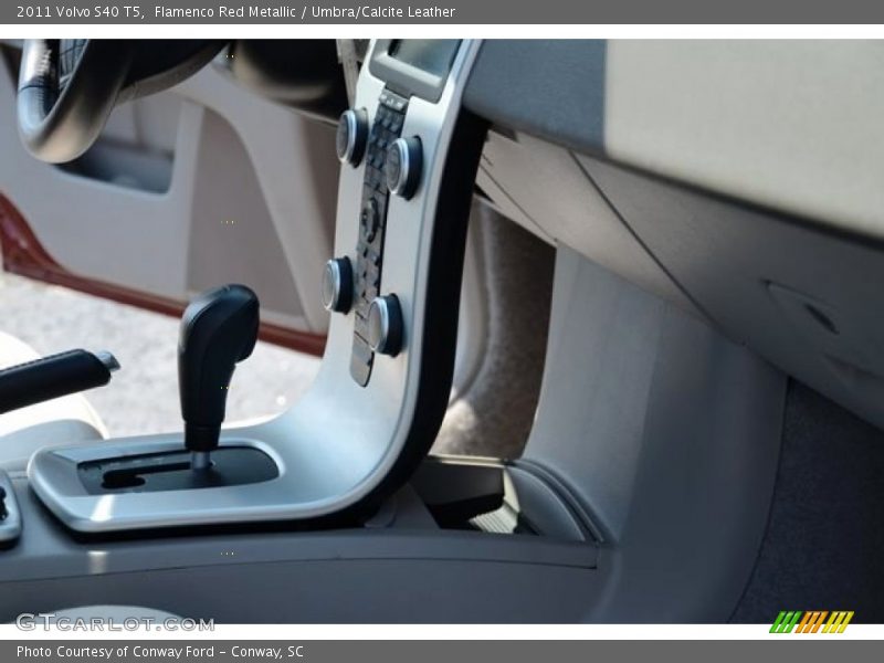 Flamenco Red Metallic / Umbra/Calcite Leather 2011 Volvo S40 T5