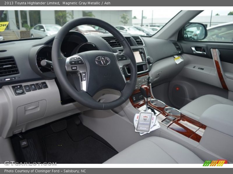 Magnetic Gray Metallic / Ash 2013 Toyota Highlander Limited