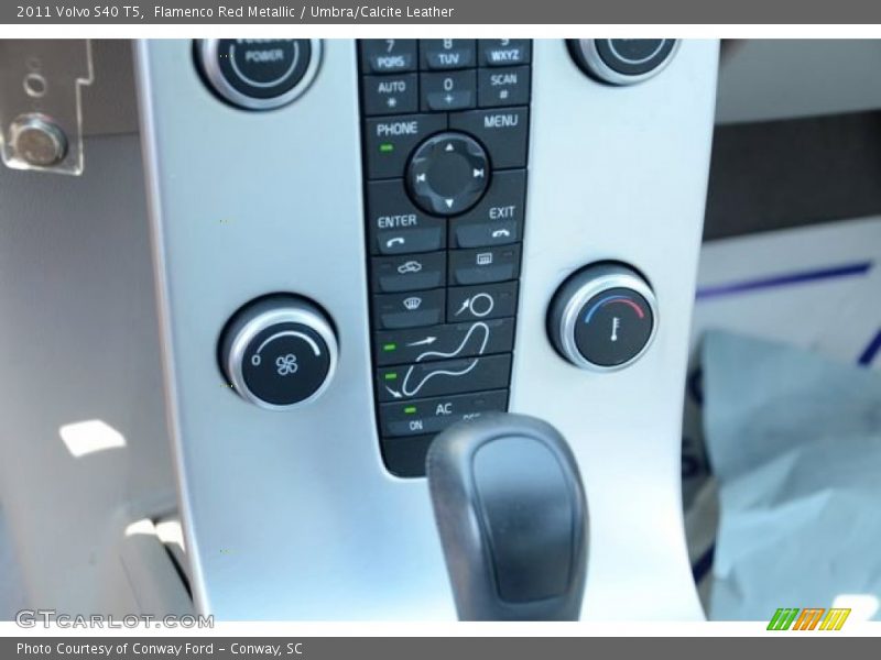 Flamenco Red Metallic / Umbra/Calcite Leather 2011 Volvo S40 T5