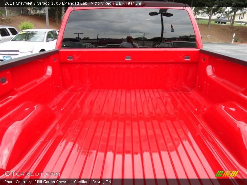 Victory Red / Dark Titanium 2011 Chevrolet Silverado 1500 Extended Cab