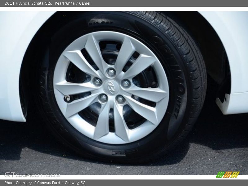 Pearl White / Camel 2011 Hyundai Sonata GLS