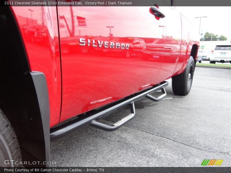 Victory Red / Dark Titanium 2011 Chevrolet Silverado 1500 Extended Cab