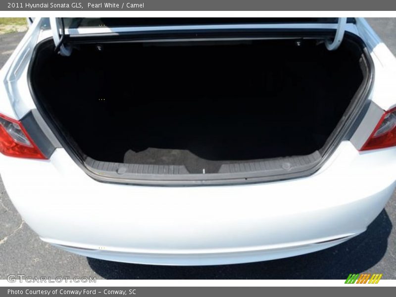 Pearl White / Camel 2011 Hyundai Sonata GLS