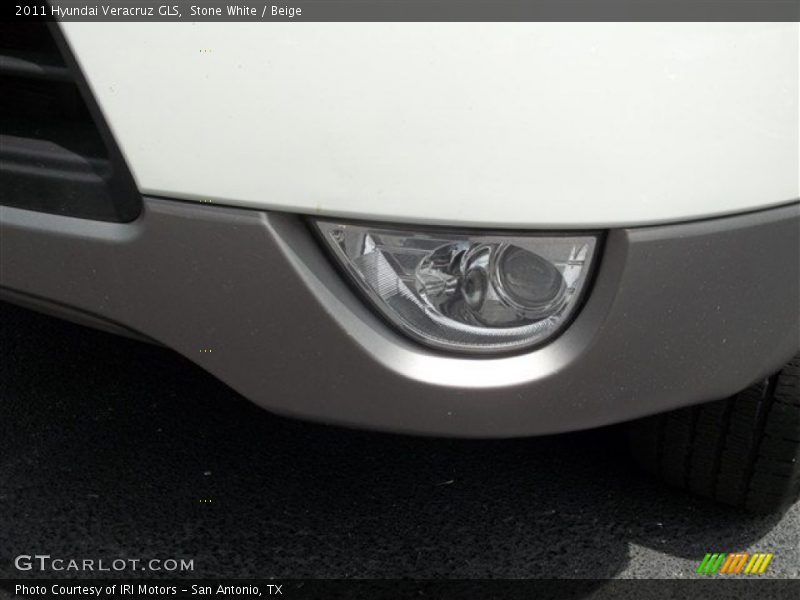 Stone White / Beige 2011 Hyundai Veracruz GLS