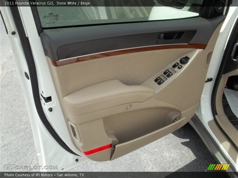 Stone White / Beige 2011 Hyundai Veracruz GLS