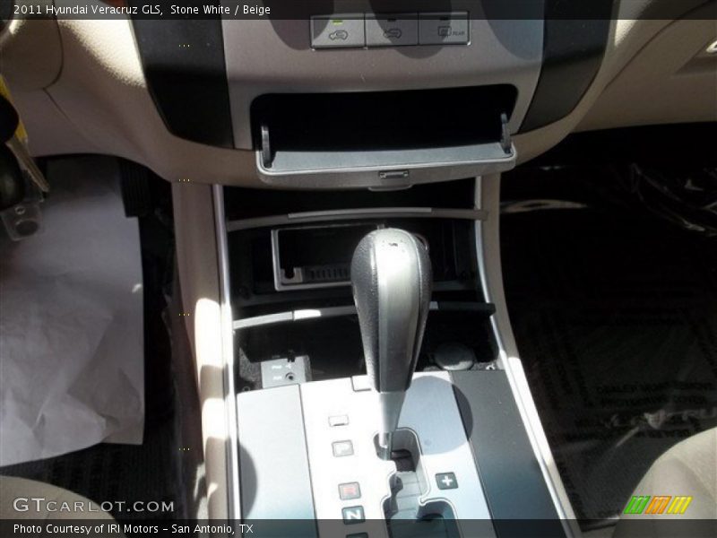 Stone White / Beige 2011 Hyundai Veracruz GLS